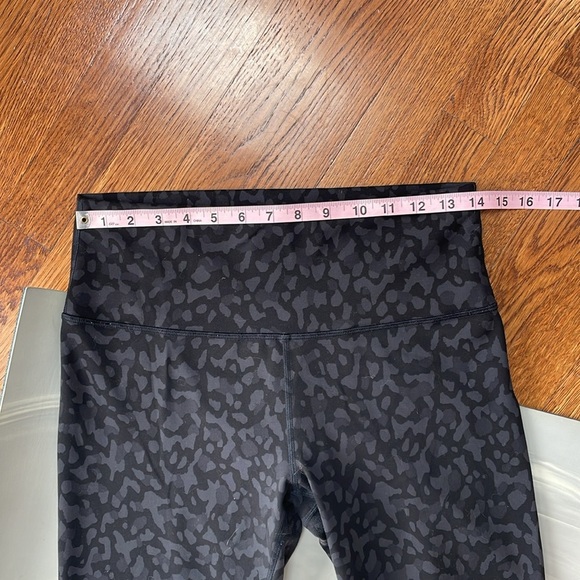 Lululemon I 10 - Picture 3 of 12
